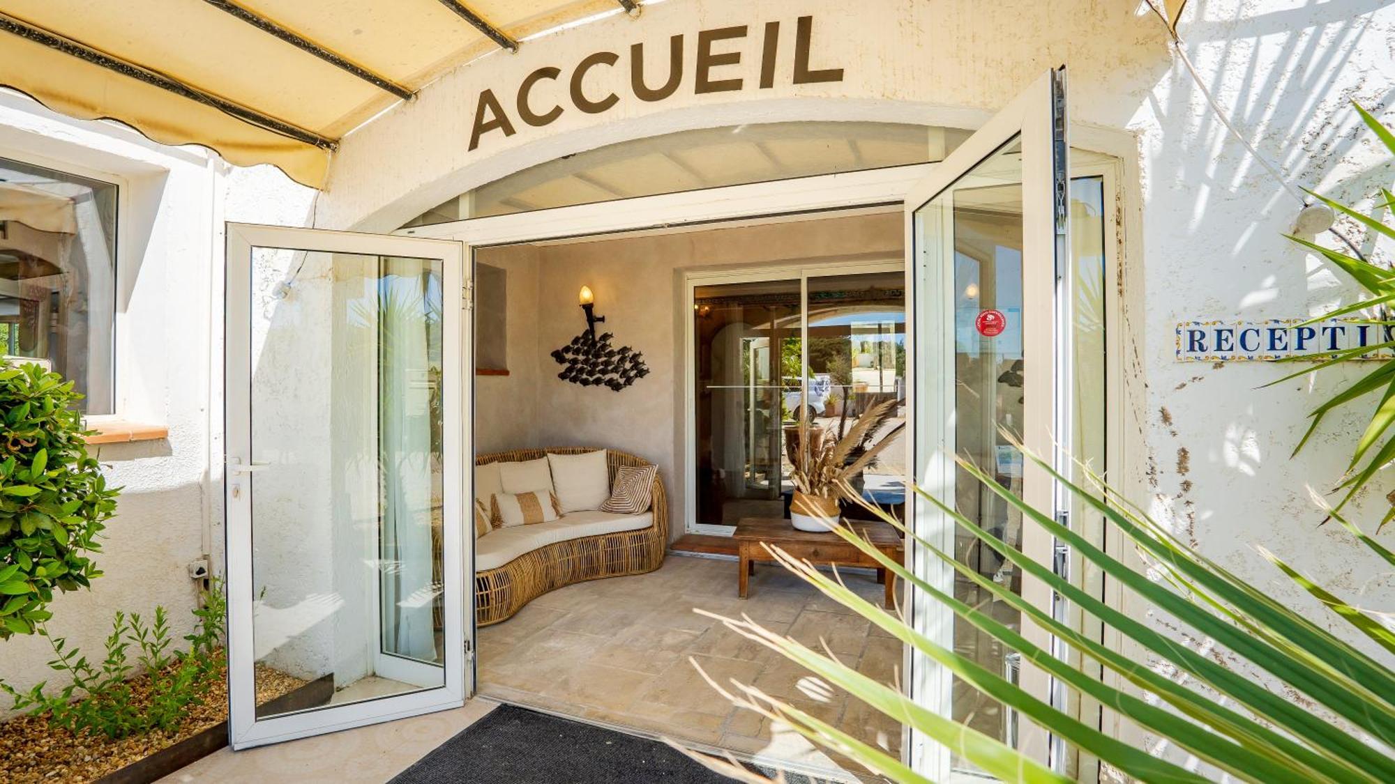 La Tramontane Hotel Saintes-Maries-de-la-Mer Kültér fotó
